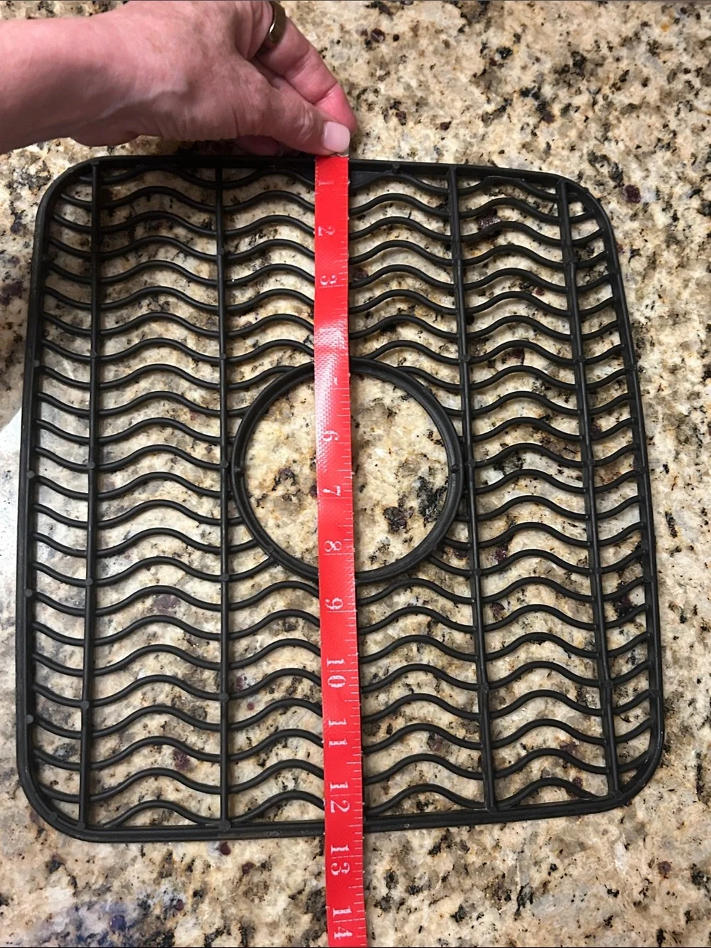 Rubbermaid Black Sink Grid with Center Drain Opening